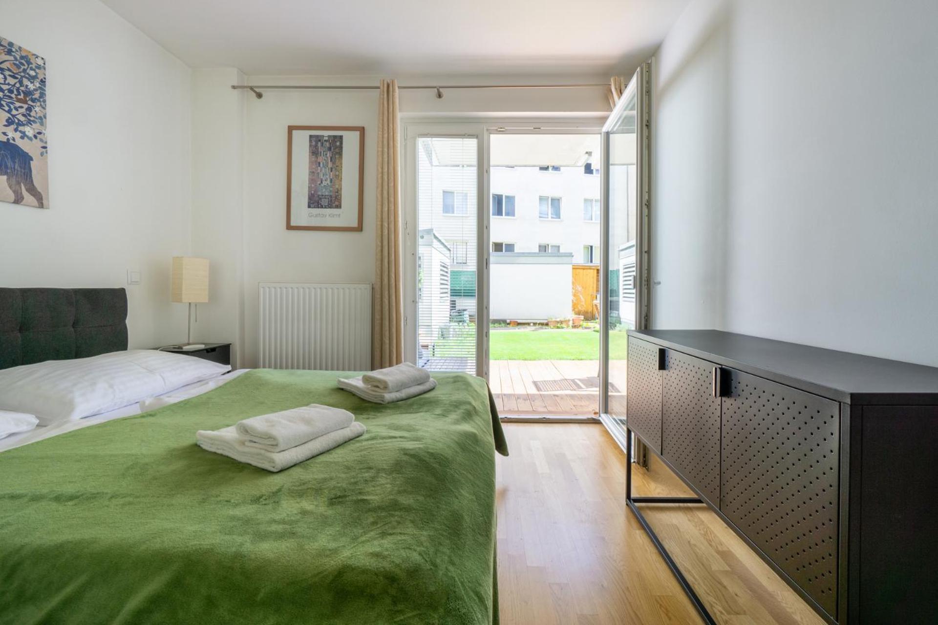 Apartment With Garden Close To Stadthalle, Westbahnhof Вена Экстерьер фото